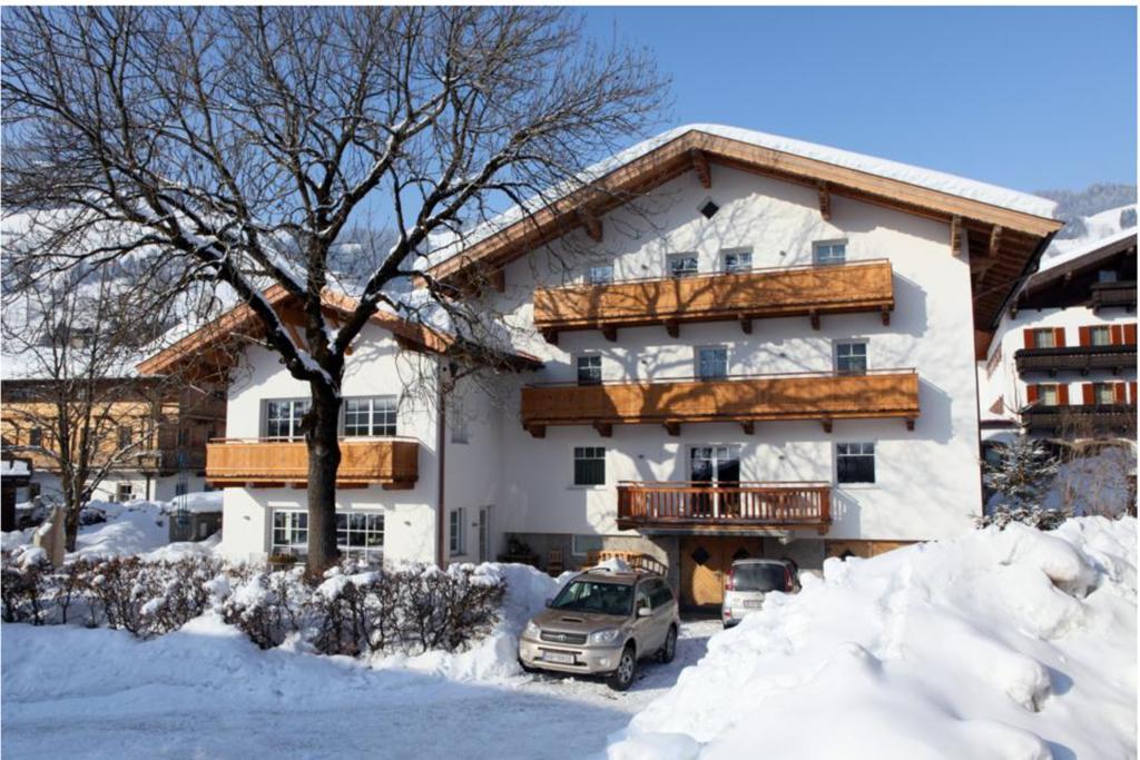 Pension Rosenhof Бриксен-им-Тале Екстериор снимка